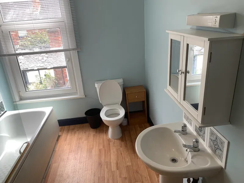 Affordable 3 Bedroom House // 2026/7 - Image 11